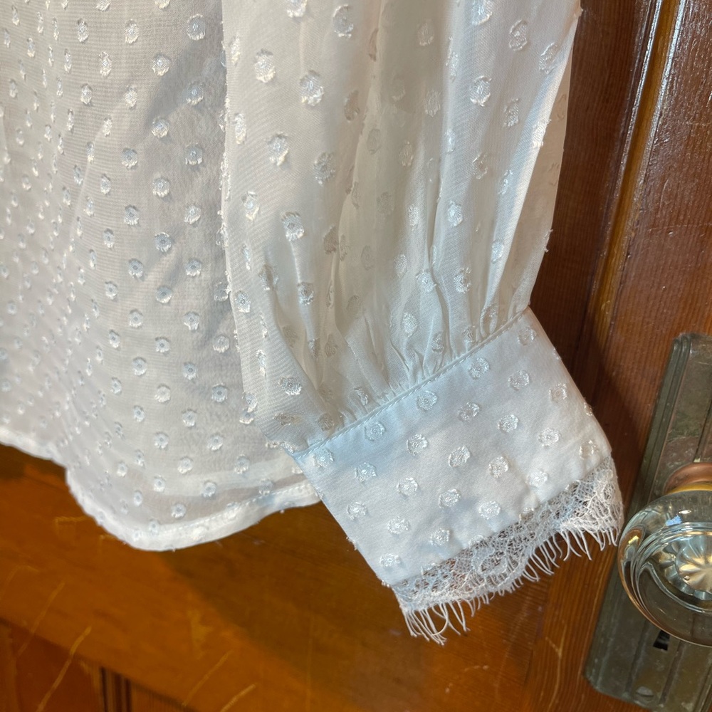 Romantic White Lace Top - Picture 9 of 16